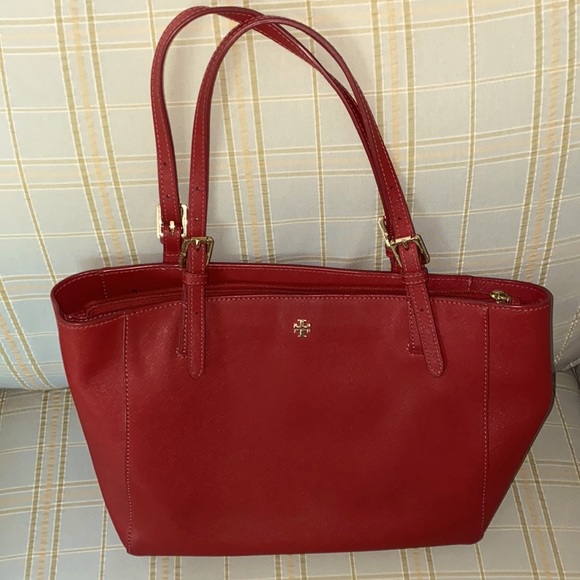 Tory Burch Handbags - Tory Burch Emerson tote